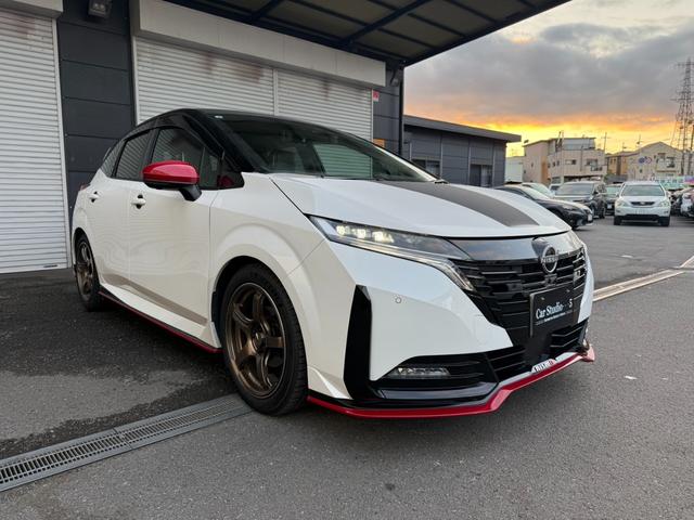 ノート  NISMO Tuned eパワー フルエアロ BOSEパーソナルサウンドシステム NISSANコネクト9インチナビ ホットプラスパッケージ ETC 全周囲モニター デジタルインナーミラー(3枚目)