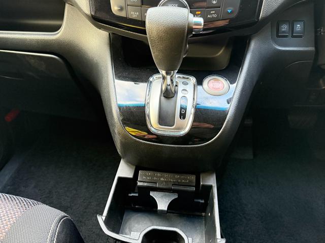 セレナ ハイウェイスター Vセレ+セーフティ SHV Aセフ 全周囲モニター 両側電動スライドドア 後席モニター ドライブレコーダー ETC(15枚目)