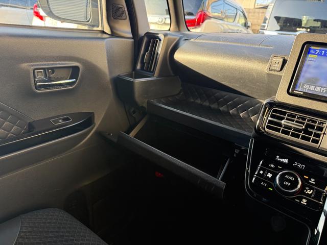 タント カスタムX 両側パワースライドドア 純正ナビ 運転席 助手席シートヒーター 14インチ純正AW バックモニター(29枚目)