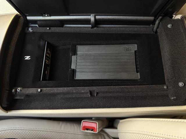 Sクラス S560 4マチック S560 4マチック(5名) デザインパッケージ・ベージュ マルチスポーク20インチアルミホイール リモートパーキングパッケージ パノラミックスライディングサンルーフ リアエンターテイメントシステム(19枚目)