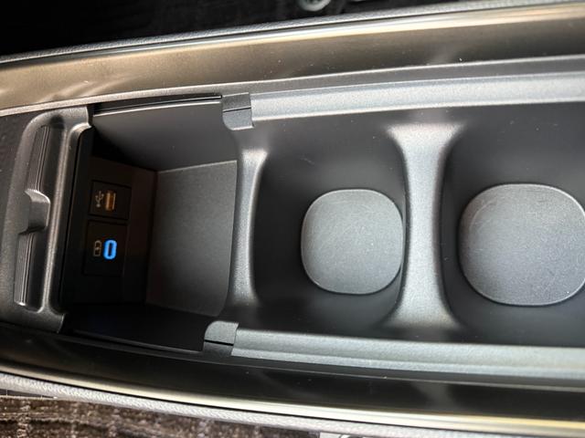 アクア Z 10.5インチディスプレイオーディオ パノラミックビューモニター 純正15インチAW BSM ETC フルセグTV クルーズコントロール(18枚目)