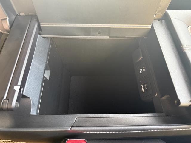 アルファード Z モデリスタフルエアロ サンルーフ 後席モニター フルセグTV ETC2.0 置くだけ充電 デジタルインナーミラー HDMI(17枚目)