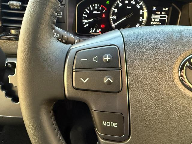 ハイエースバン スーパーGL ダークプライムII 両側電動スライドドア パノラミックビューモニター デジタルインナーミラー 20周年記念フロントスカッフプレート(22枚目)