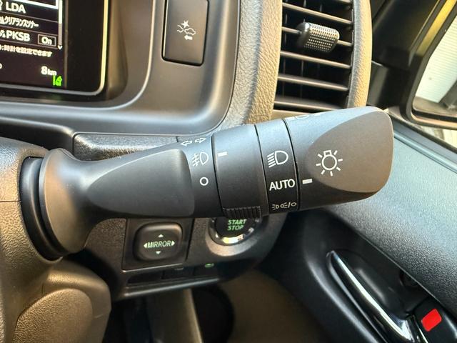 ハイエースバン スーパーGL ダークプライムII 両側電動スライドドア パノラミックビューモニター デジタルインナーミラー 20周年記念フロントスカッフプレート(25枚目)