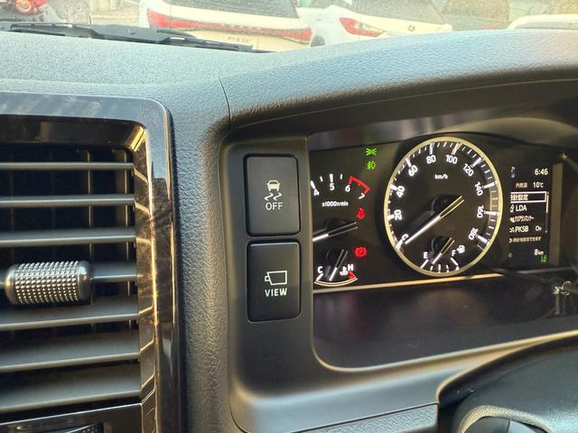 ハイエースバン スーパーGL ダークプライムII 両側電動スライドドア パノラミックビューモニター デジタルインナーミラー 20周年記念フロントスカッフプレート(26枚目)