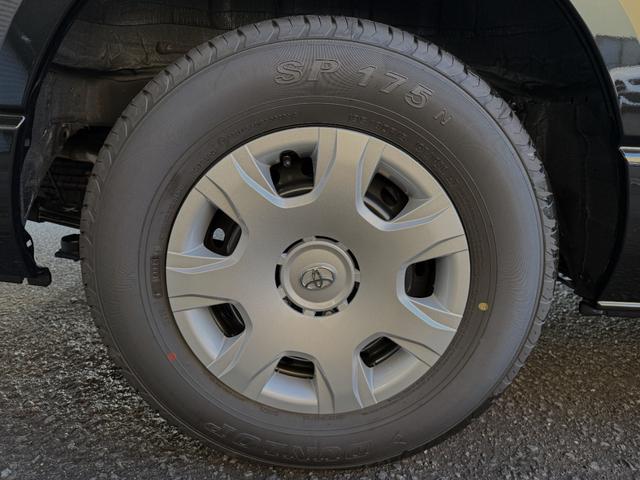 ハイエースバン スーパーGL ダークプライムII 両側電動スライドドア パノラミックビューモニター デジタルインナーミラー 20周年記念フロントスカッフプレート(52枚目)