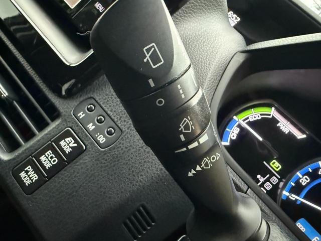 ヴォクシー ハイブリッドＶ　純正ＳＤナビゲーション　後席モニター　純正１５インチホイール　ＥＴＣ　助手席側パワースライド　運転席・助手席シートヒーター　ＬＥＤヘッドライト　バックモニター（26枚目）