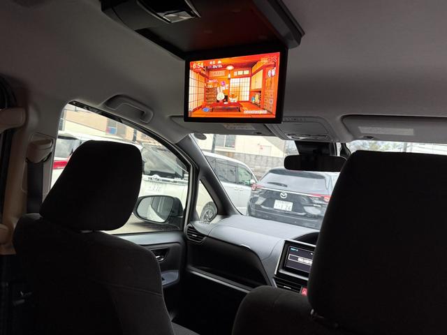 ヴォクシー ハイブリッドＶ　純正ＳＤナビゲーション　後席モニター　純正１５インチホイール　ＥＴＣ　助手席側パワースライド　運転席・助手席シートヒーター　ＬＥＤヘッドライト　バックモニター（40枚目）