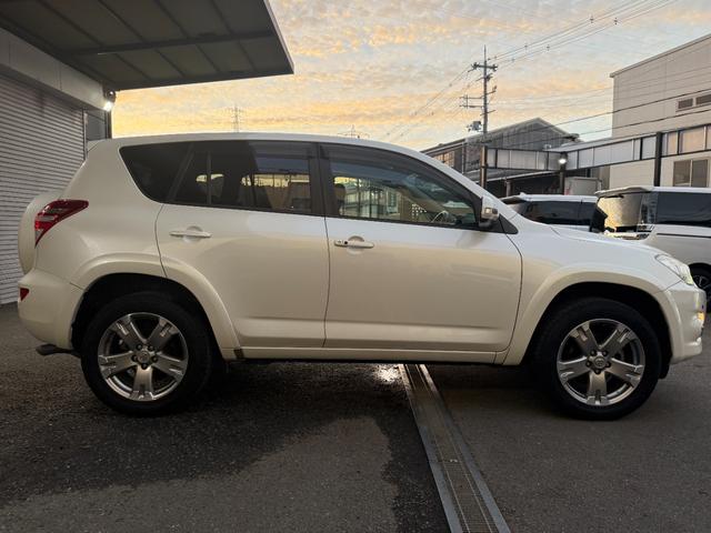 ＲＡＶ４ スポーツ　純正ＨＤＤナビ　ＣＤ　ＤＶＤ再生　ＴＶ　コーナーセンサー　純正１８インチＡＷ　ホーネットセキュリティー　Ｂｌｕｅｔｏｏｔｈ対応（8枚目）