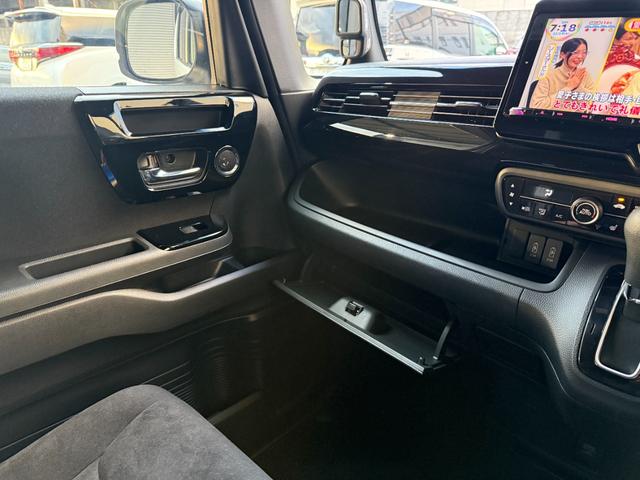 Ｎ－ＢＯＸカスタム Ｌ　両側パワースライドドア　９インチ外品ナビバックカメラ　ＥＴＣ　クルーズコントロール　ドライブレコーダー　純正１４インチナビ（34枚目）