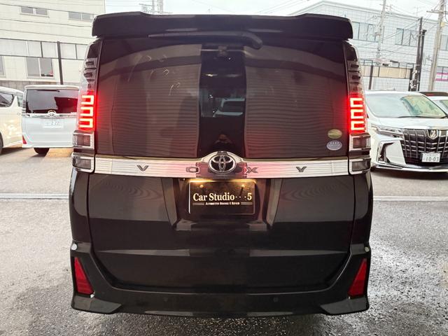 ヴォクシー ＺＳ　煌ＩＩ　両側パワースライドドア　ＡＬＰＩＮＥ　ＢＩＧＸナビ　ＣＤ　ＤＶＤ　Ｂｌｕｅｔｏｏｔｈ対応　ＥＴＣ　前後ドラレコ　後席モニター　バックカメラ　オートクルーズ２１２（10枚目）