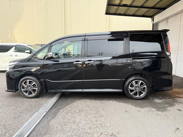 ヴォクシー ＺＳ　煌ＩＩ　両側パワースライドドア　ＡＬＰＩＮＥ　ＢＩＧＸナビ　ＣＤ　ＤＶＤ　Ｂｌｕｅｔｏｏｔｈ対応　ＥＴＣ　前後ドラレコ　後席モニター　バックカメラ　オートクルーズ２１２（12枚目）