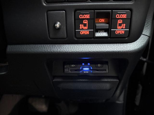 ヴォクシー ＺＳ　煌ＩＩ　両側パワースライドドア　ＡＬＰＩＮＥ　ＢＩＧＸナビ　ＣＤ　ＤＶＤ　Ｂｌｕｅｔｏｏｔｈ対応　ＥＴＣ　前後ドラレコ　後席モニター　バックカメラ　オートクルーズ２１２（30枚目）