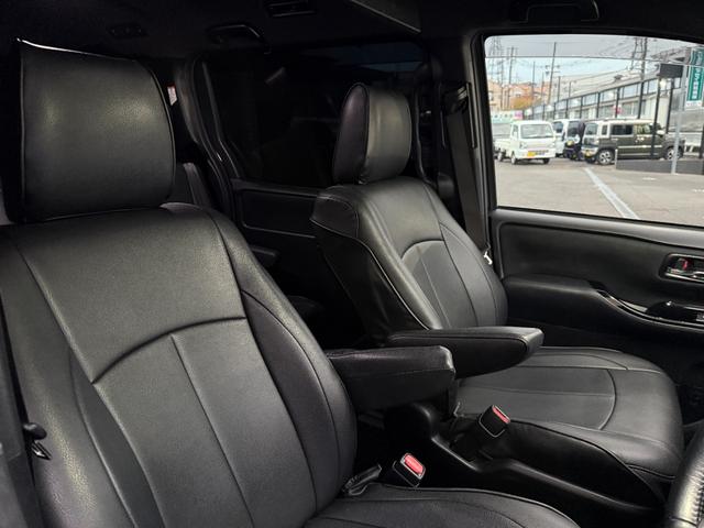 ヴォクシー ＺＳ　煌ＩＩ　両側パワースライドドア　ＡＬＰＩＮＥ　ＢＩＧＸナビ　ＣＤ　ＤＶＤ　Ｂｌｕｅｔｏｏｔｈ対応　ＥＴＣ　前後ドラレコ　後席モニター　バックカメラ　オートクルーズ２１２（37枚目）