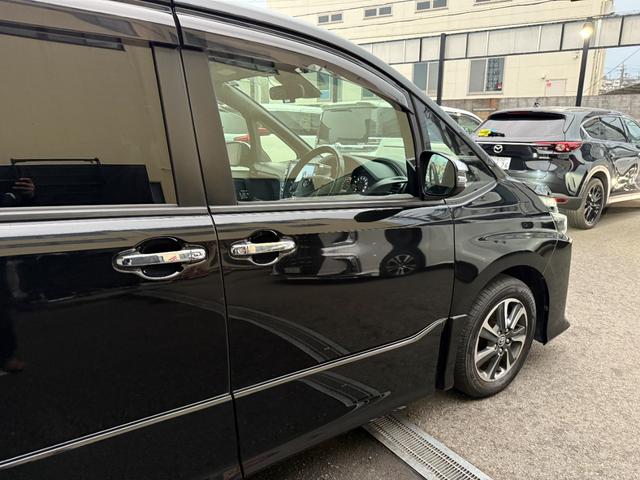 ヴォクシー ＺＳ　煌ＩＩ　両側パワースライドドア　ＡＬＰＩＮＥ　ＢＩＧＸナビ　ＣＤ　ＤＶＤ　Ｂｌｕｅｔｏｏｔｈ対応　ＥＴＣ　前後ドラレコ　後席モニター　バックカメラ　オートクルーズ２１２（54枚目）