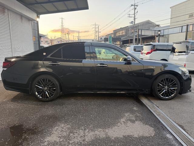 クラウンハイブリッド アスリートＳ　ブラックスタイル　純正ナビゲーション　バックガイドモニター　純正１８インチアルミホイール　純正ドライブレコーダー　　シートヒーター　ＥＴＣ（8枚目）