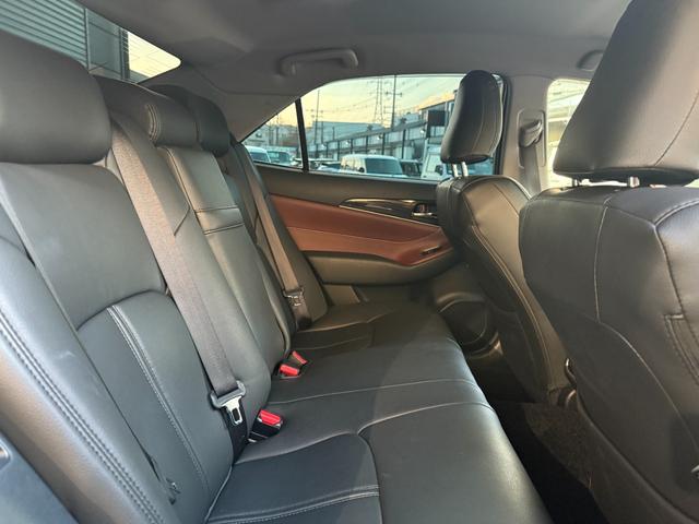 クラウンハイブリッド アスリートＳ　ブラックスタイル　純正ナビゲーション　バックガイドモニター　純正１８インチアルミホイール　純正ドライブレコーダー　　シートヒーター　ＥＴＣ（44枚目）