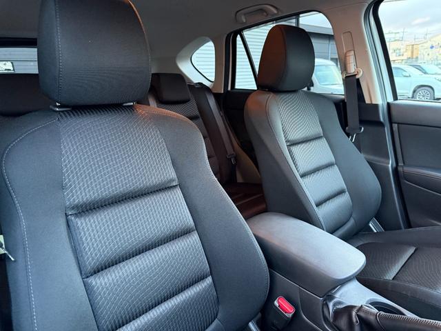 ＣＸ－５ ＸＤ　純正メモリーナビ　ＣＤ　ＤＶＤ　フルセグＴＶ　Ｂｌｕｅｔｏｏｔｈ対応　クルーズコントロール　　ＥＴＣ　純正１７インチＡＷ　ＲＶＭ（42枚目）