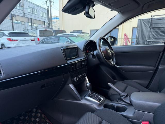ＣＸ－５ ＸＤ　純正メモリーナビ　ＣＤ　ＤＶＤ　フルセグＴＶ　Ｂｌｕｅｔｏｏｔｈ対応　クルーズコントロール　　ＥＴＣ　純正１７インチＡＷ　ＲＶＭ（51枚目）