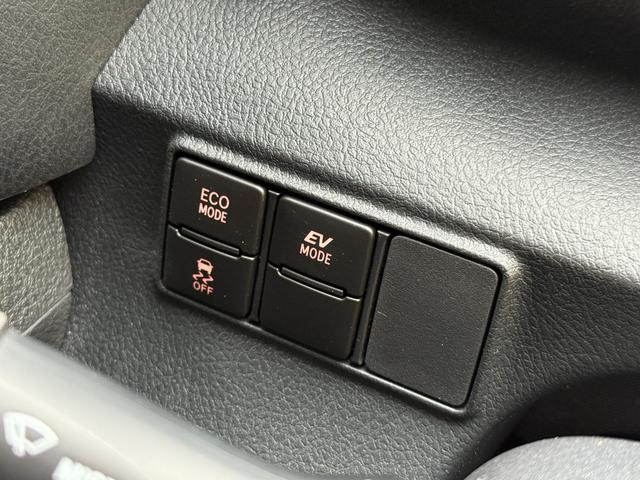 シエンタ ハイブリッド　ファンベースＧ　純正ＳＤナビゲーション　両側電動スライドドア　パノラミックビューモニター　クルーズコントロール　ＡＣ１００Ｖ・１５００Ｗ　運転席／助手席シートヒーター　ハンドルヒーター　ＵＳＢ給電　ドライブレコーダー（31枚目）