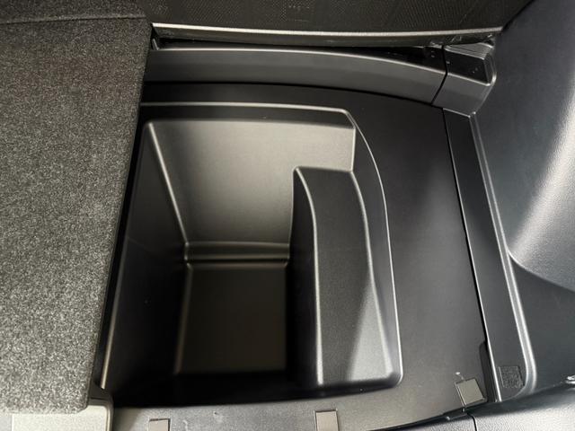 シエンタ ハイブリッド　ファンベースＧ　純正ＳＤナビゲーション　両側電動スライドドア　パノラミックビューモニター　クルーズコントロール　ＡＣ１００Ｖ・１５００Ｗ　運転席／助手席シートヒーター　ハンドルヒーター　ＵＳＢ給電　ドライブレコーダー（41枚目）