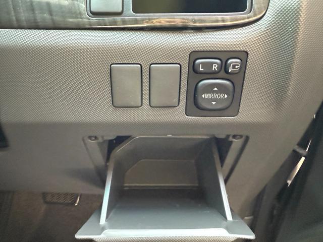 エスティマ アエラス　純正ＨＤＤナビゲーション　バックモニター　純正１７インチアルミホイール　純正後席モニター　ＥＴＣ　両側電動スライドドア（30枚目）