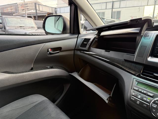 エスティマ アエラス　純正ＨＤＤナビゲーション　バックモニター　純正１７インチアルミホイール　純正後席モニター　ＥＴＣ　両側電動スライドドア（33枚目）