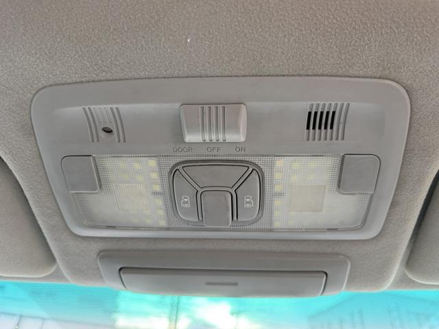 エスティマ アエラス　純正ＨＤＤナビゲーション　バックモニター　純正１７インチアルミホイール　純正後席モニター　ＥＴＣ　両側電動スライドドア（34枚目）