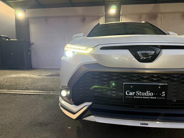 カローラクロス ハイブリッド　Ｚ　モデリスタフルエアロ　全周囲モニター　ディスプレイオーディオプラス　シートヒーター　ワイヤレススマホ充電　ドライブレコーダー　ＥＴＣ２．０　クルーズコントロール　パワーバックドア（5枚目）