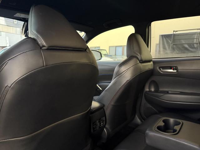 カローラクロス ハイブリッド　Ｚ　モデリスタフルエアロ　全周囲モニター　ディスプレイオーディオプラス　シートヒーター　ワイヤレススマホ充電　ドライブレコーダー　ＥＴＣ２．０　クルーズコントロール　パワーバックドア（49枚目）