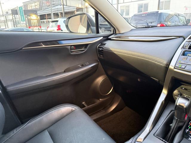 ＮＸ ＮＸ３００　バージョンＬ　サンルーフ　純正ナビ　ＴＶ　Ｂｌｕｅｔｏｏｔｈ対応　ミラーキャスト　バックガイドモニター　サイドモニター　ＥＴＣ　ドラレコ　　クルーズコントロール　運転席・助手席シートベンチレーション　　ＢＳＭ（38枚目）