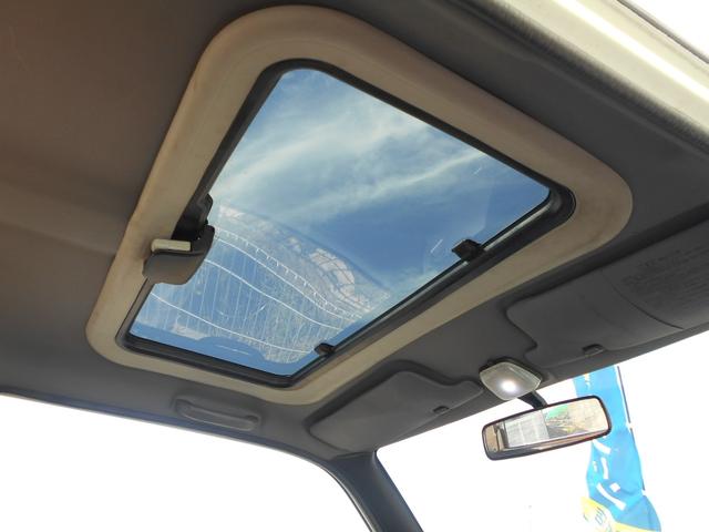 ミラ ＴＡスペシャル　５ＭＴ　車高調　アヒル商会リアアクスル　ＫＬＣエアロ　ムーブターボ用マフラー　ハベストサンルーフ　１４インチアルミ　ＲＥＣＡＲＯシートＸ２　カロッツェリアＤＶＤプレイヤー　ＬＥＤテール　集中ドアロック（15枚目）