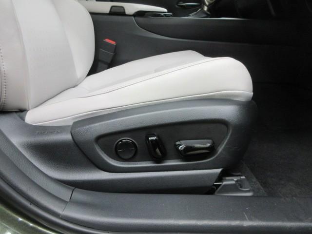 ＵＸ ＵＸ２５０ｈ　バージョンＣ　フルセグ　メモリーナビ　ＤＶＤ再生　バックカメラ　衝突被害軽減システム　ＥＴＣ　ＬＥＤヘッドランプ（18枚目）