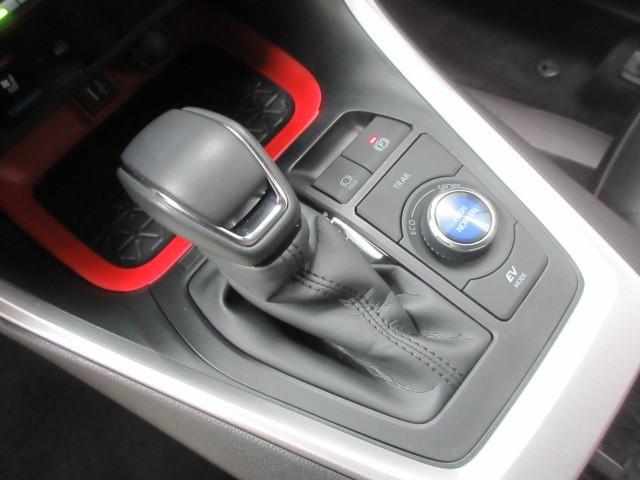 ＲＡＶ４ ハイブリッドアドベンチャー　オフロードパッケージＩＩ　４ＷＤ　フルセグ　メモリーナビ　バックカメラ　衝突被害軽減システム　ＥＴＣ　ドラレコ　ＬＥＤヘッドランプ（28枚目）