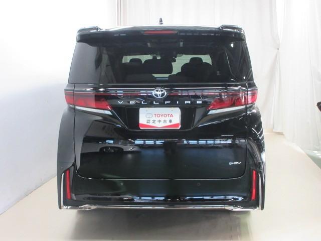 ヴェルファイアハイブリッド Ｚ　プレミア　革シート　サンルーフ　フルセグ　メモリーナビ　後席モニター　バックカメラ　衝突被害軽減システム　ＥＴＣ　ドラレコ　両側電動スライド　ＬＥＤヘッドランプ　乗車定員７人　３列シート（4枚目）