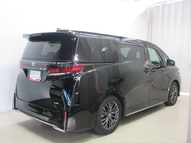 ヴェルファイアハイブリッド Ｚ　プレミア　革シート　サンルーフ　フルセグ　メモリーナビ　後席モニター　バックカメラ　衝突被害軽減システム　ＥＴＣ　ドラレコ　両側電動スライド　ＬＥＤヘッドランプ　乗車定員７人　３列シート（5枚目）