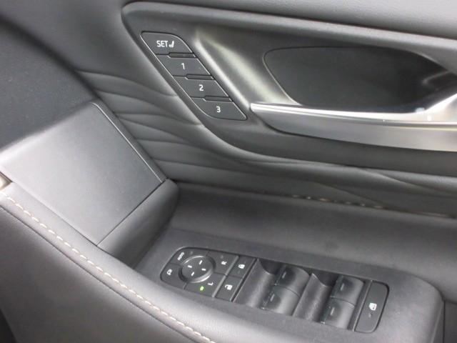 ヴェルファイアハイブリッド Ｚ　プレミア　革シート　サンルーフ　フルセグ　メモリーナビ　後席モニター　バックカメラ　衝突被害軽減システム　ＥＴＣ　ドラレコ　両側電動スライド　ＬＥＤヘッドランプ　乗車定員７人　３列シート（26枚目）