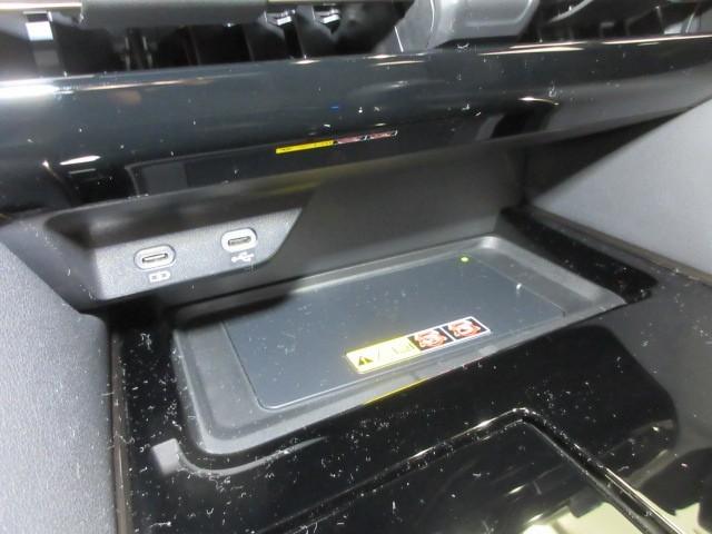 ヴェルファイアハイブリッド Ｚ　プレミア　革シート　サンルーフ　フルセグ　メモリーナビ　後席モニター　バックカメラ　衝突被害軽減システム　ＥＴＣ　ドラレコ　両側電動スライド　ＬＥＤヘッドランプ　乗車定員７人　３列シート（28枚目）