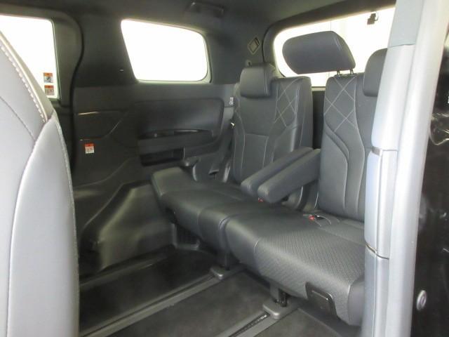 ヴェルファイアハイブリッド Ｚ　プレミア　革シート　サンルーフ　フルセグ　メモリーナビ　後席モニター　バックカメラ　衝突被害軽減システム　ＥＴＣ　ドラレコ　両側電動スライド　ＬＥＤヘッドランプ　乗車定員７人　３列シート（34枚目）