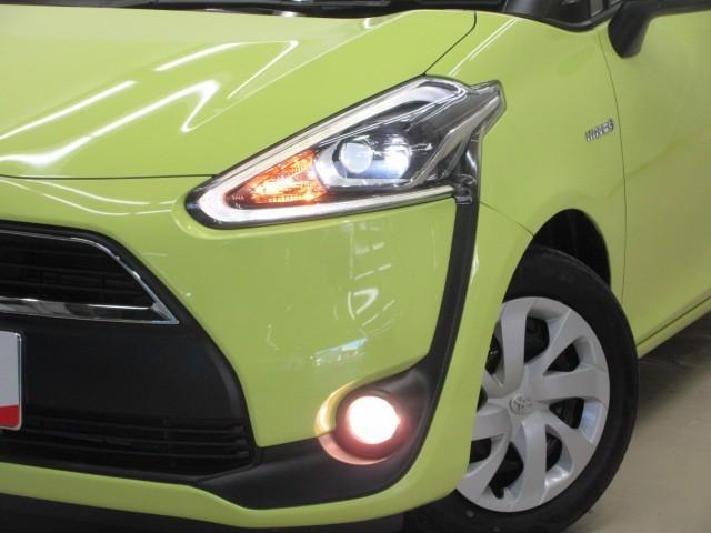 シエンタ ハイブリッドＧ　ワンセグ　メモリーナビ　バックカメラ　衝突被害軽減システム　ＥＴＣ　両側電動スライド　ＬＥＤヘッドランプ　乗車定員７人　３列シート（8枚目）