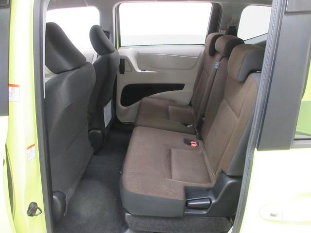 シエンタ ハイブリッドＧ　ワンセグ　メモリーナビ　バックカメラ　衝突被害軽減システム　ＥＴＣ　両側電動スライド　ＬＥＤヘッドランプ　乗車定員７人　３列シート（25枚目）