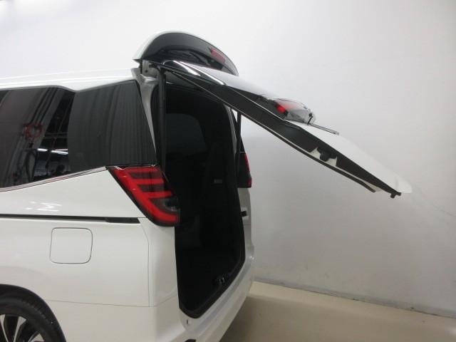 ノア ハイブリッドS-Z フルセグ メモリーナビ DVD再生 バックカメラ 衝突被害軽減システム ETC 両側電動スライド LEDヘッドランプ 乗車定員7人 3列シート(11枚目)