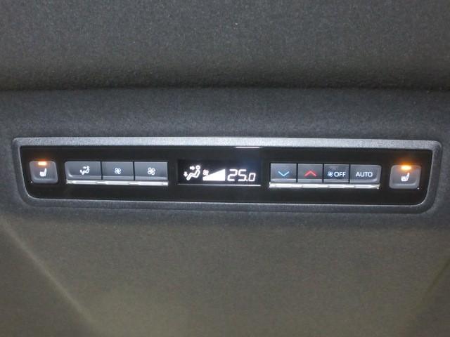 ノア ハイブリッドS-Z フルセグ メモリーナビ DVD再生 バックカメラ 衝突被害軽減システム ETC 両側電動スライド LEDヘッドランプ 乗車定員7人 3列シート(21枚目)