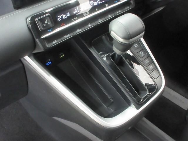 ノア ハイブリッドS-Z フルセグ メモリーナビ DVD再生 バックカメラ 衝突被害軽減システム ETC 両側電動スライド LEDヘッドランプ 乗車定員7人 3列シート(27枚目)