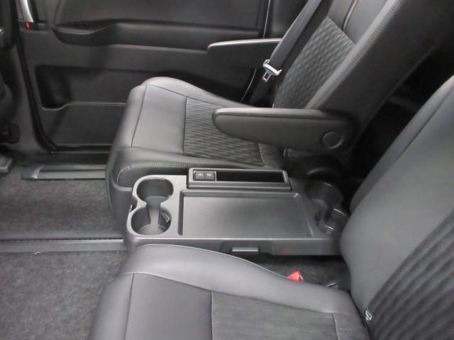 ノア ハイブリッドS-Z フルセグ メモリーナビ DVD再生 バックカメラ 衝突被害軽減システム ETC 両側電動スライド LEDヘッドランプ 乗車定員7人 3列シート(29枚目)