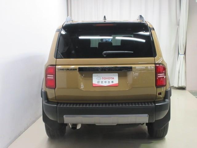 ランドクルーザー250 VXファーストエディション 革シート サンルーフ 4WD フルセグ メモリーナビ バックカメラ 衝突被害軽減システム ETC ドラレコ LEDヘッドランプ 乗車定員7人 3列シート(5枚目)