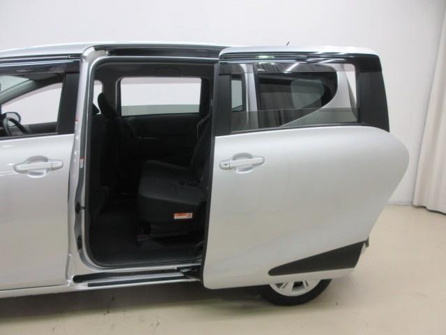 シエンタ ハイブリッド　ファンベースＸ　ワンセグ　メモリーナビ　バックカメラ　衝突被害軽減システム　ＥＴＣ　電動スライドドア（9枚目）