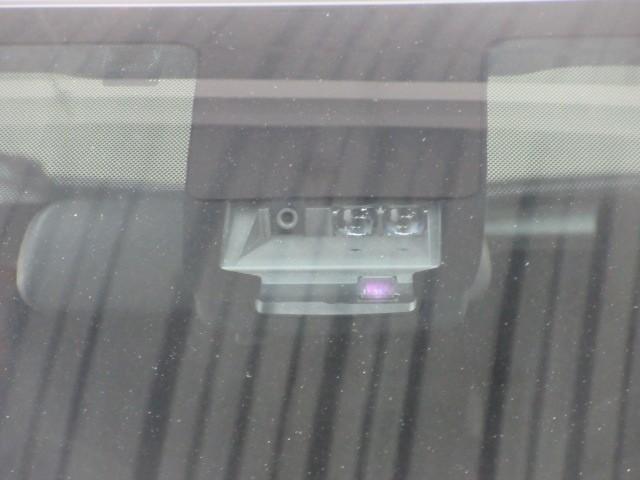 シエンタ ハイブリッド　ファンベースＸ　ワンセグ　メモリーナビ　バックカメラ　衝突被害軽減システム　ＥＴＣ　電動スライドドア（11枚目）