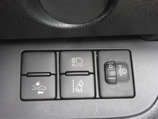 シエンタ ハイブリッド　ファンベースＸ　ワンセグ　メモリーナビ　バックカメラ　衝突被害軽減システム　ＥＴＣ　電動スライドドア（13枚目）