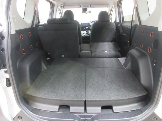 シエンタ ハイブリッド　ファンベースＸ　ワンセグ　メモリーナビ　バックカメラ　衝突被害軽減システム　ＥＴＣ　電動スライドドア（29枚目）